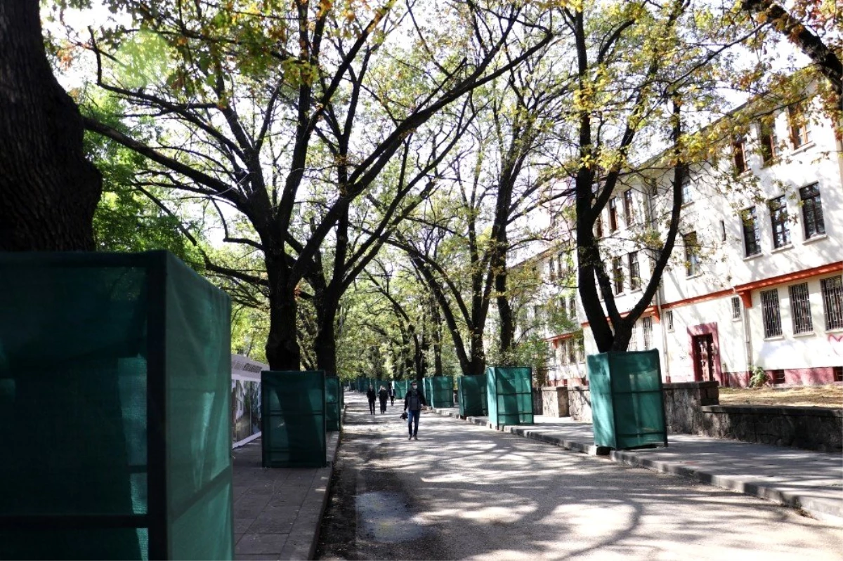 Ankara\'nın ilk toplu konut projesi olan Saraçoğlu Mahallesi canlandırılıyor
