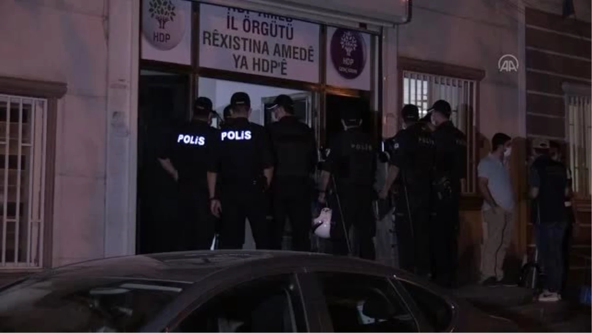 HDP il ve ilçe binasında arama - 4 partili gözaltına alındı