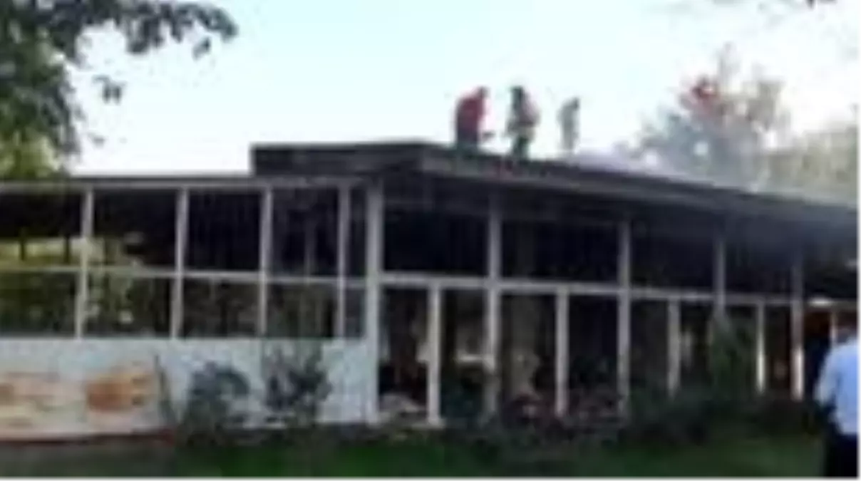 İzmariti gelişigüzel attılar, canlarını zor kurtardılar