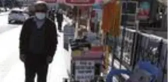 Namaz kılmaya gitti, tezgahındaki para kutusu çalındı