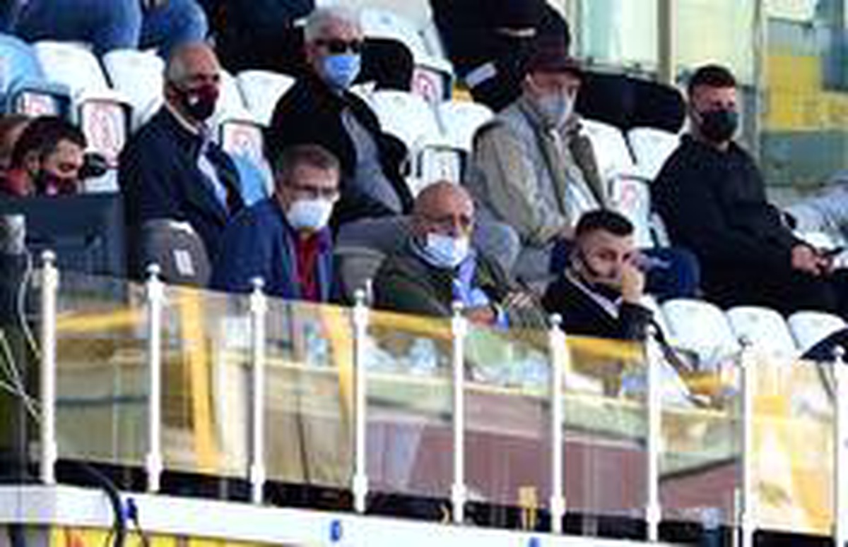 Şenol Güneş, İstanbulspor ile Akhisarspor maçını izledi