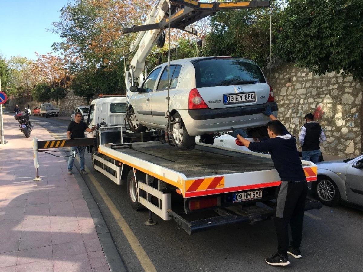 Son dakika yerel: Trafik ekipleri 20 dakikada 12 sürücüye ceza kesti