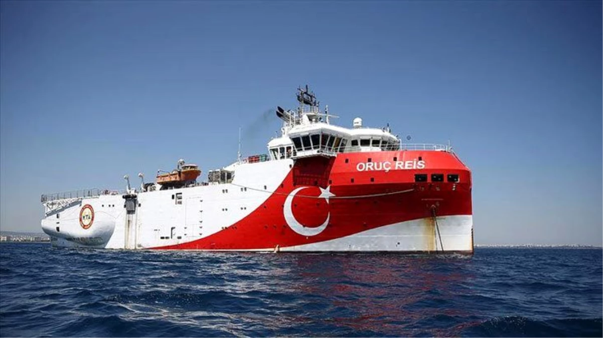 Yunanistan\'ın "Yunan savaş gemileri Oruç Reis\'i bölgeden uzaklaştırdı" iddiasına Türkiye\'den yalanlama geldi