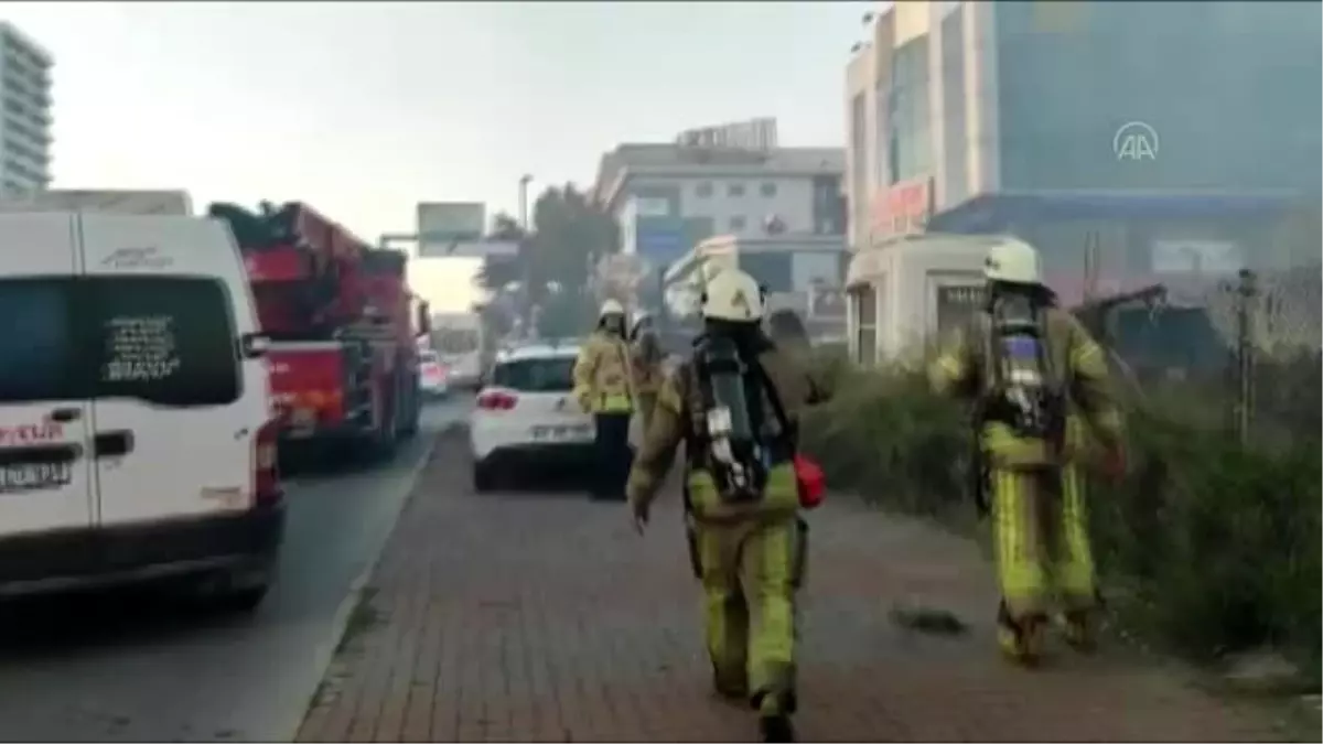 Başakşehir\'deki fabrika yangını söndürüldü