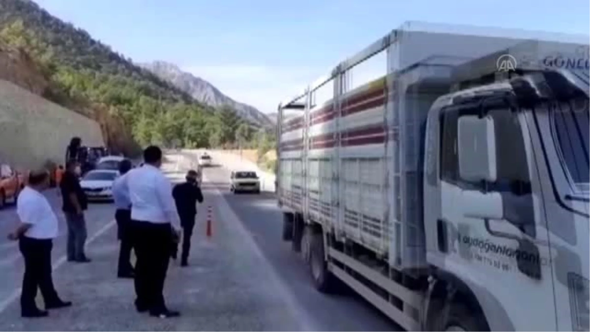 Heyelan nedeniyle ulaşıma kapanan Silifke-Mut kara yolu trafiğe açıldı