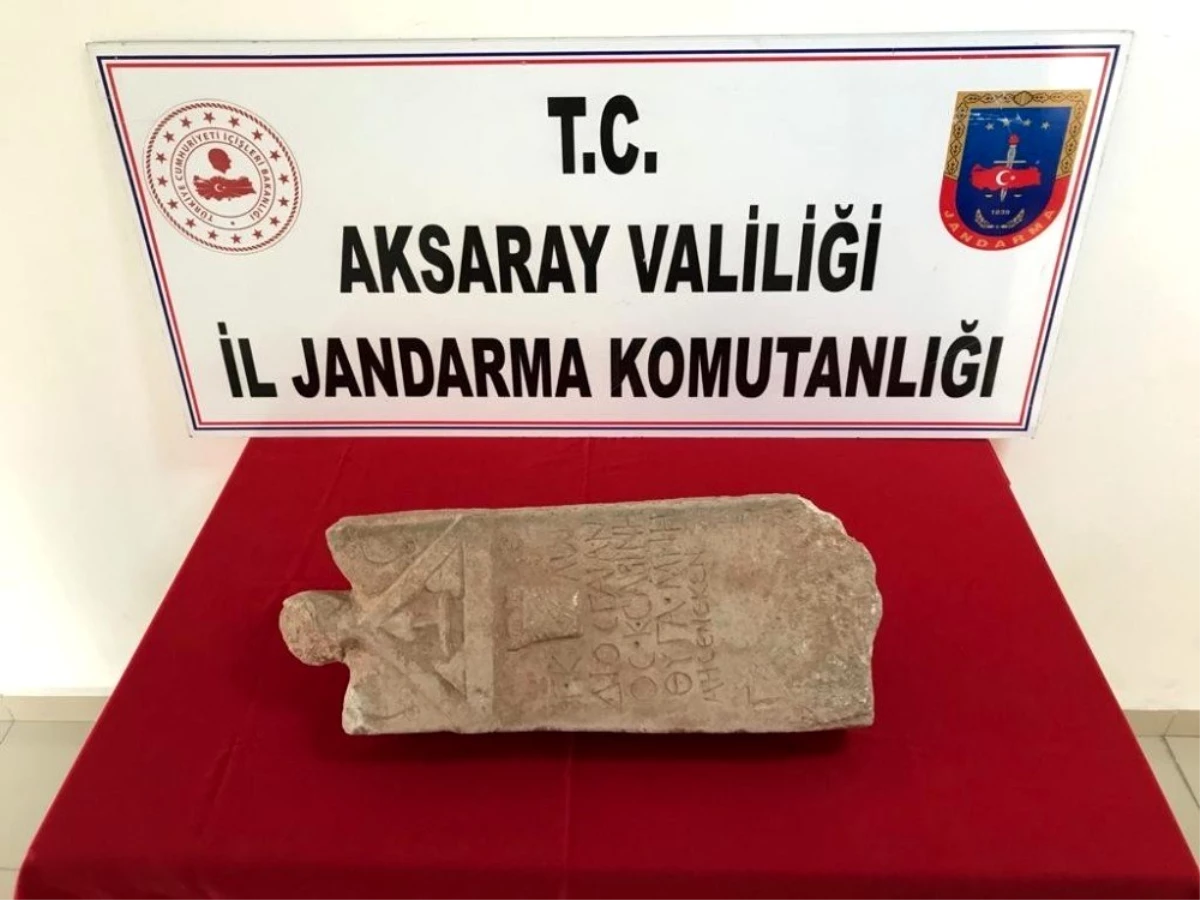 Jandarmadan tarihi mezar taşı operasyonu