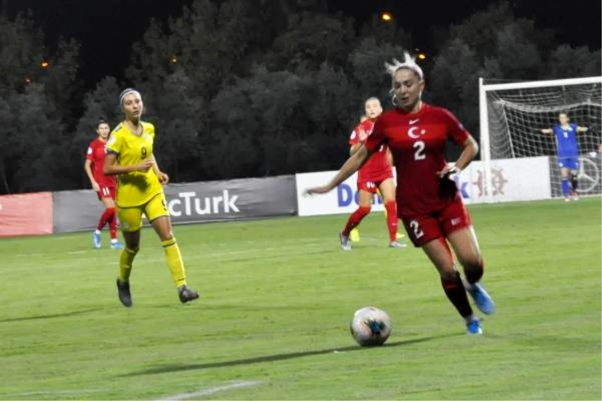 Kadın A milli futbol takımı, Kosova\'yla golsüz berabere kaldı (GENİŞ HABER)