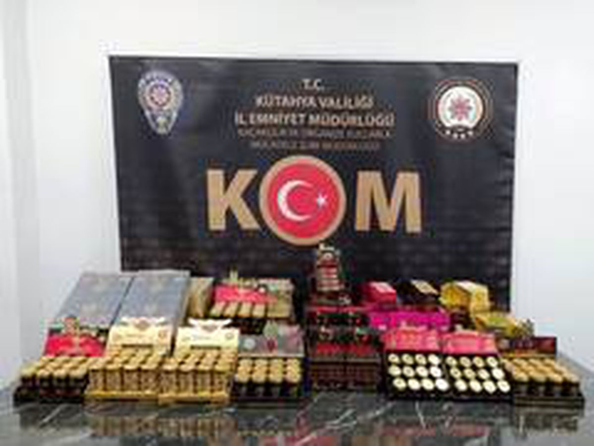 Kütahya\'da kaçak cinsel içerikli ürün ele geçirildi