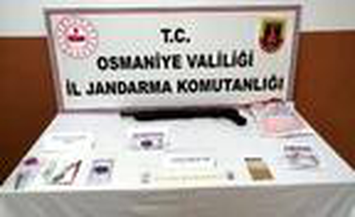 Son dakika haberleri: Osmaniye\'de uyuşturucu ile yakalanan 2 kişiye gözaltı