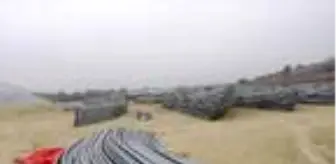 TIR sürücüsü, taşıdığı demir profillerin altında kalarak, hayatını kaybetti