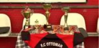 Üsküp'ün Türk, Arnavut ve Boşnak çocukları 'Osmanlı' formasında buluştu