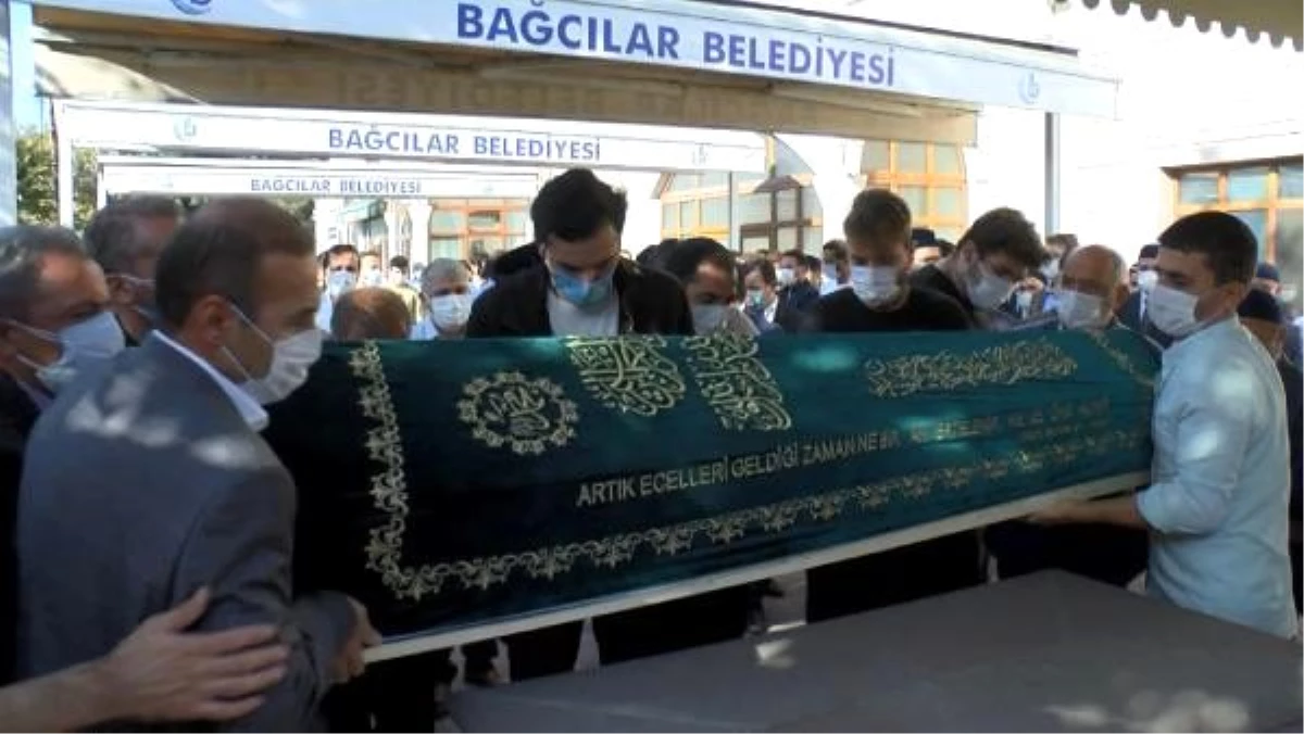 Büyükçekmece\'deki uçak kazasında ölen pilot son yolculuğuna uğurlandı