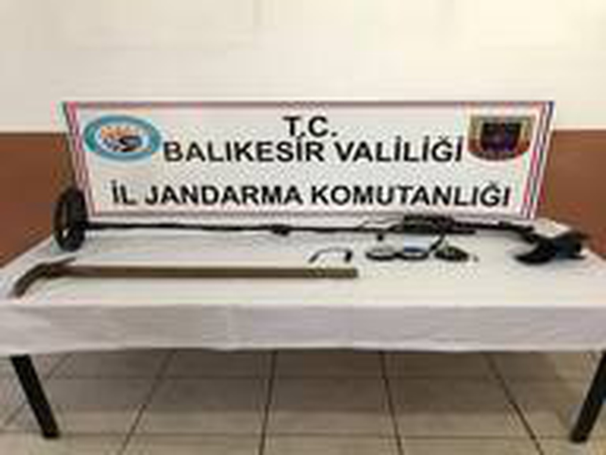 Erdek\'te kaçak kazı yapan şahıs yakalandı