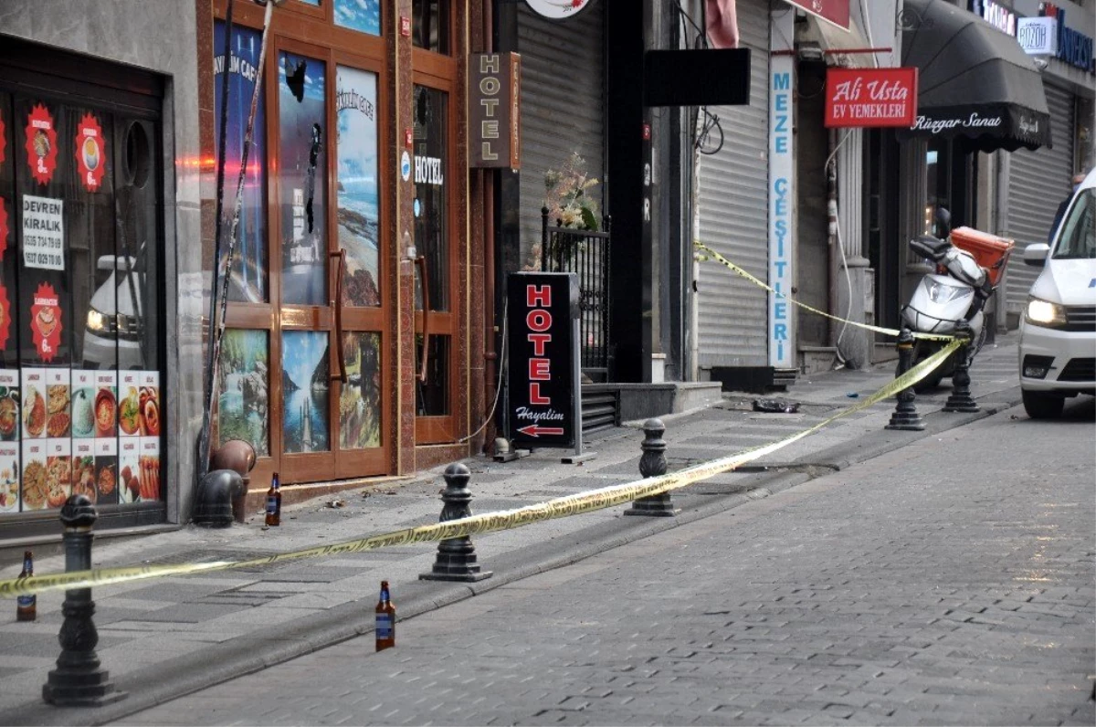 Kadıköy\'de silahlı çatışma: Olayı gören \'Rambo Okan\' o anları anlattı