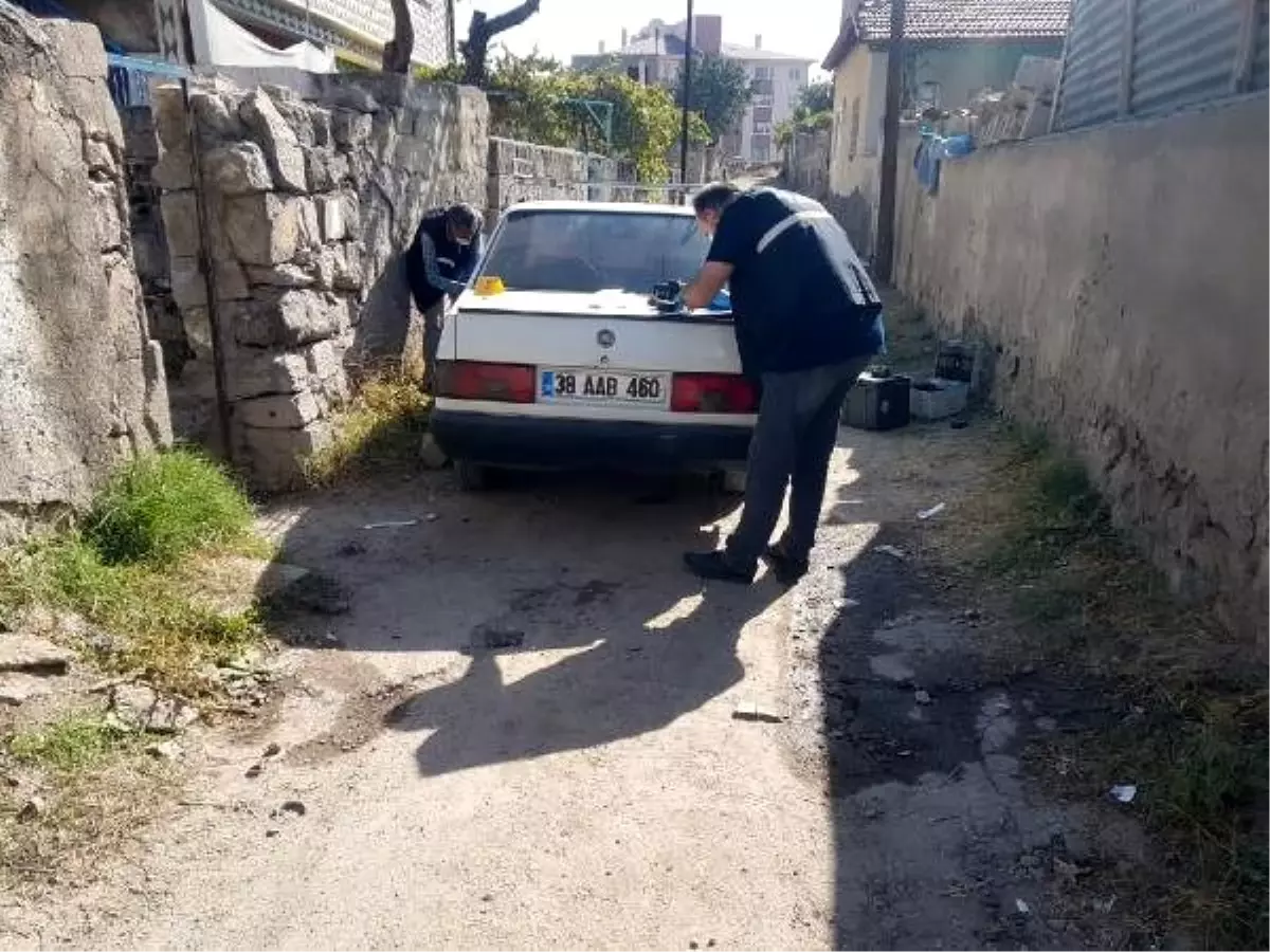 Son dakika haber... Babasının kullandığı otomobilin altında kalan Can, öldü