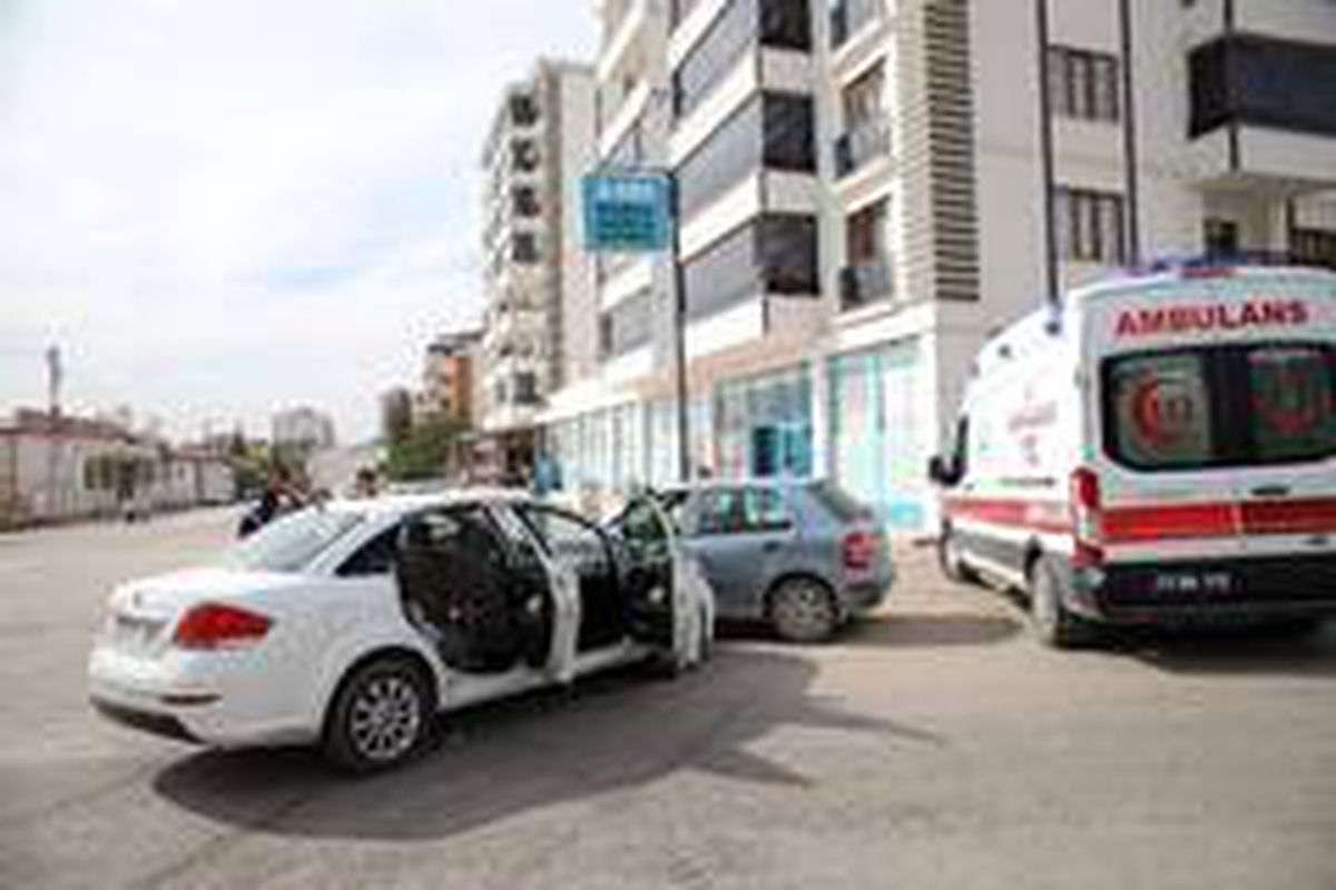Elazığ\'da trafik kazası: 2 yaralı