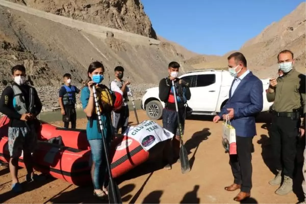 Hakkari Valisi\'nden rafting şampiyonasının yapılacağı Zap Vadisi\'nde inceleme