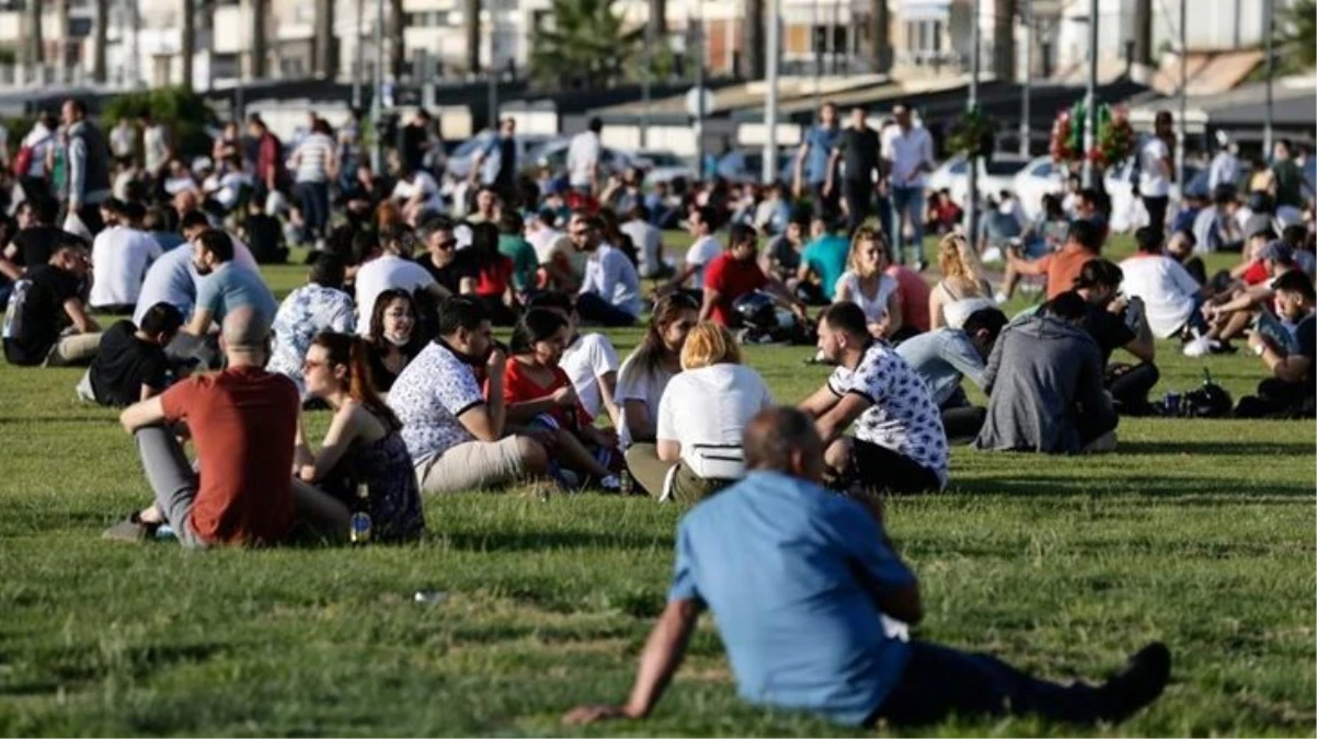 İzmir\'de koronavirüs vaka sayısı son 10 günde ikiye katlandı