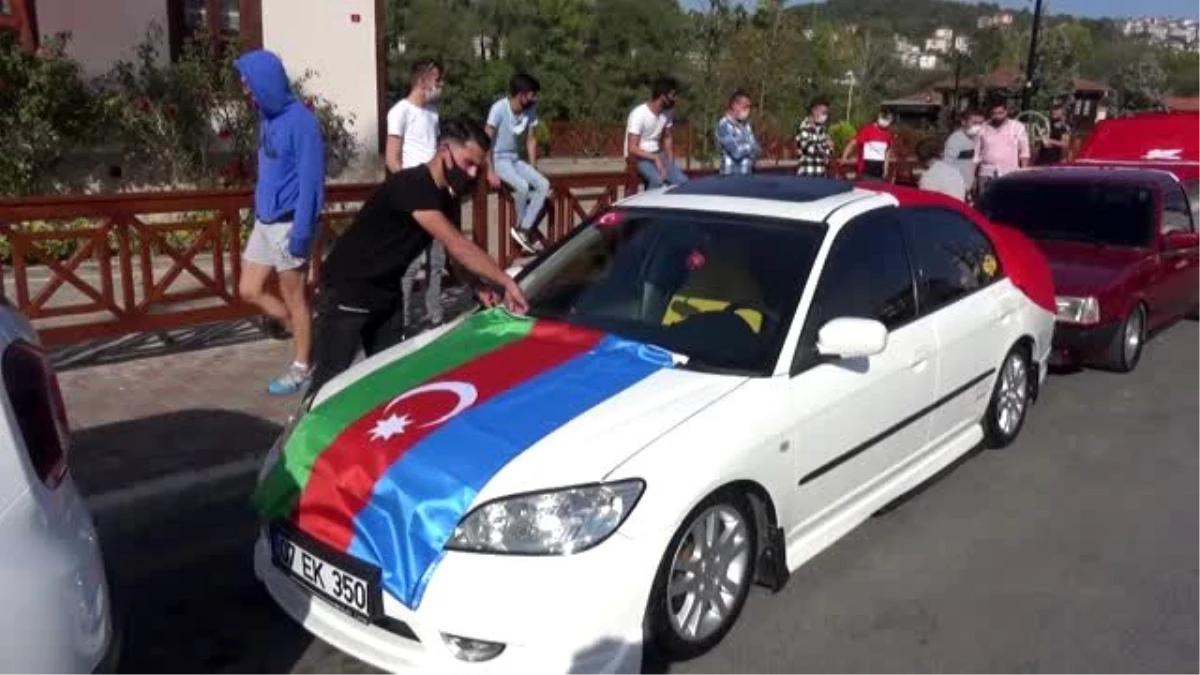 Modifiye araç tutkunlarından Azerbaycan\'a konvoylu destek