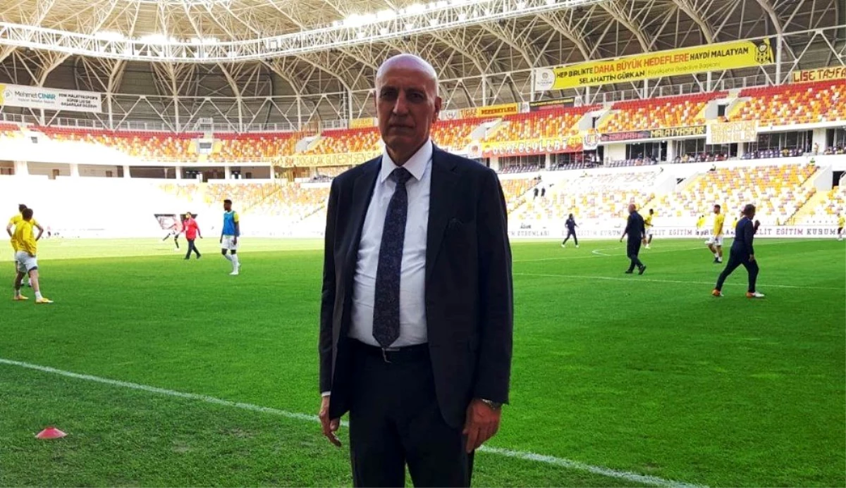 Aziz Yalçınkaya: "Beşiktaş maçından galibiyetle dönmek istiyoruz"