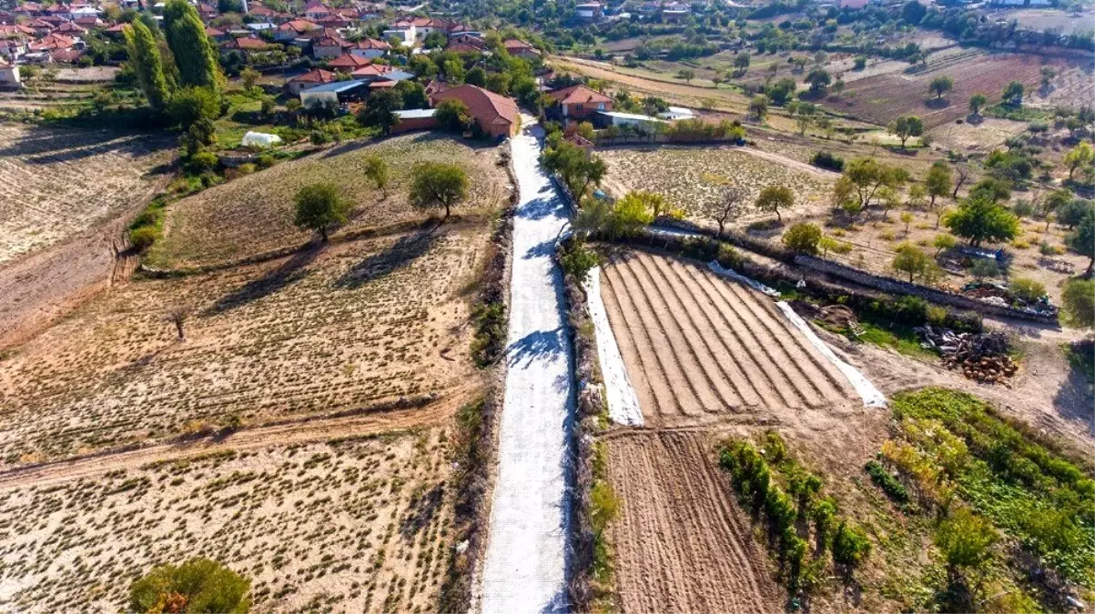 Belenardıç\'ın yolları yenilendi