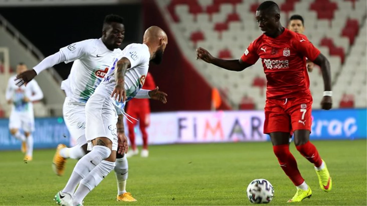 Çaykur Rizespor, deplasmanda Demir Grup Sivasspor\'u 2-0 yenmeyi başardı