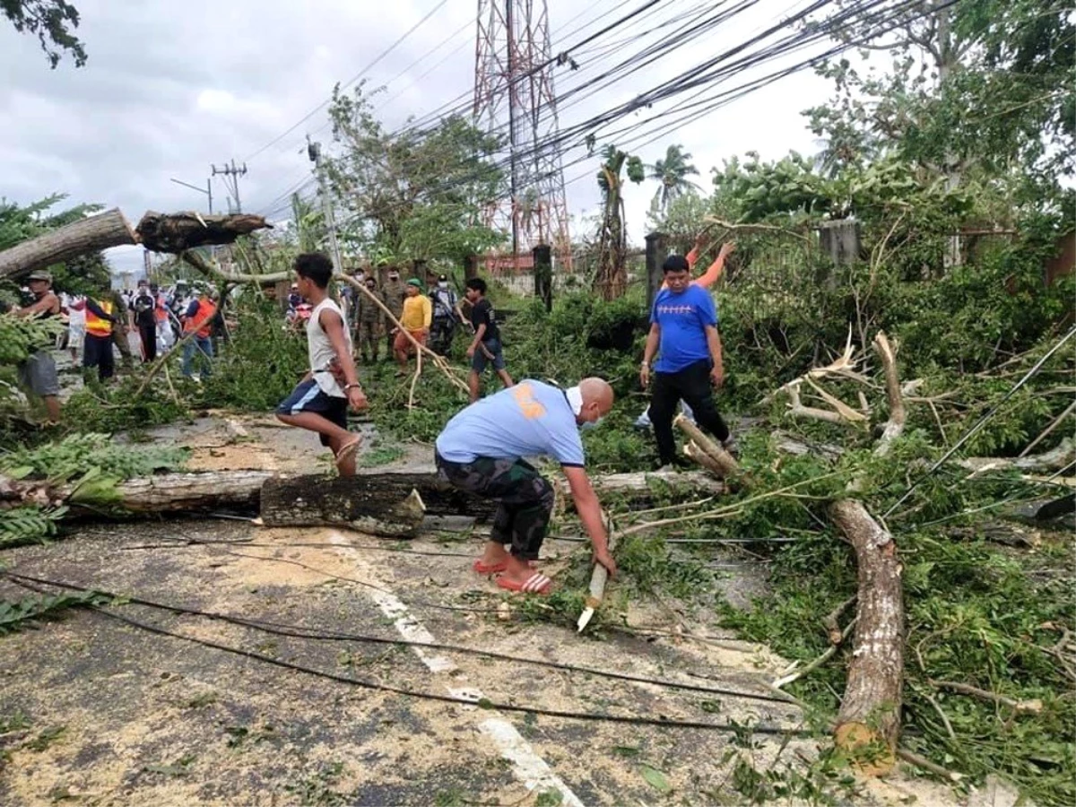Filipinler\'i Molave Tayfunu vurdu: 13 kayıp
