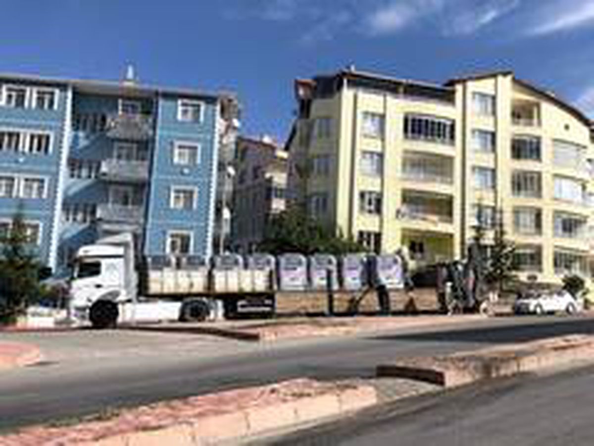 Kırşehir Belediyesi kentte çöp konteynırı uygulamasını başlattı