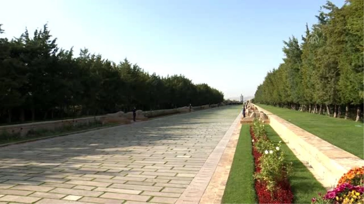 KKTC Cumhurbaşkanı Tatar Anıtkabir\'i ziyaret etti