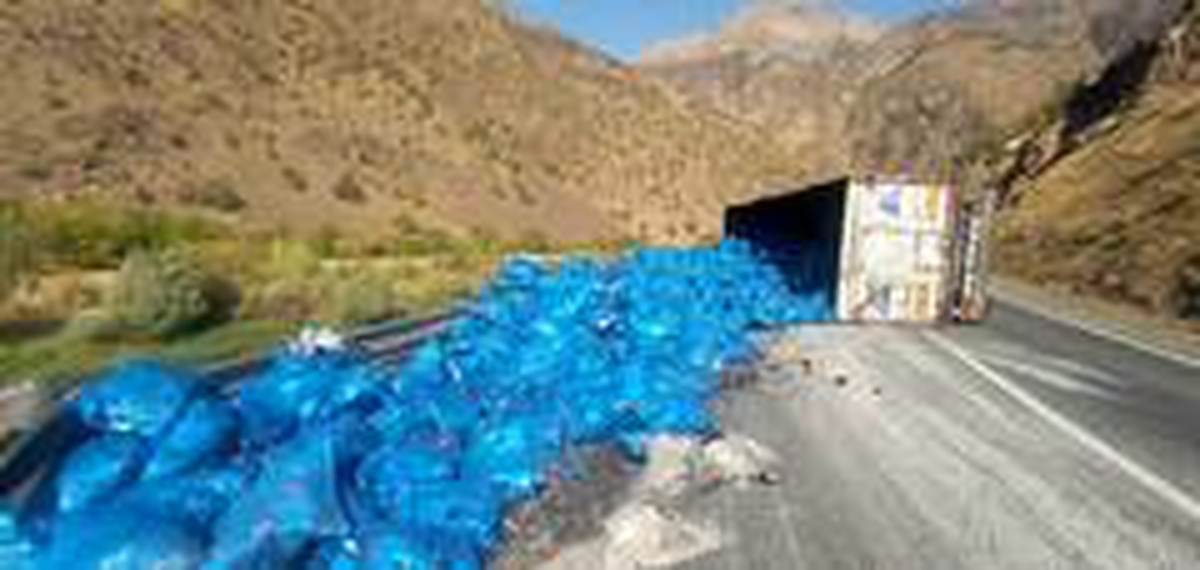 Kömür yüklü tır yan yattı: 1 yaralı