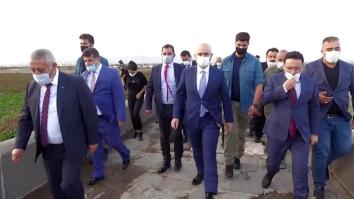 Son dakika haber: Ulaştırma ve Altyapı Bakanı Karaismailoğlu, Afyonkarahisar\'da ziyaretlerde bulundu Açıklaması