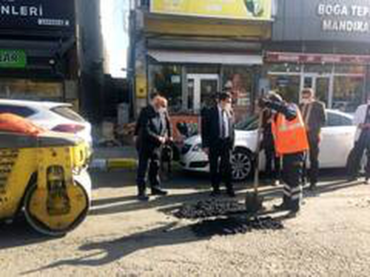 Ardahan Belediyesi yol ve kaldırım onarım çalışmalarına devam ediyor