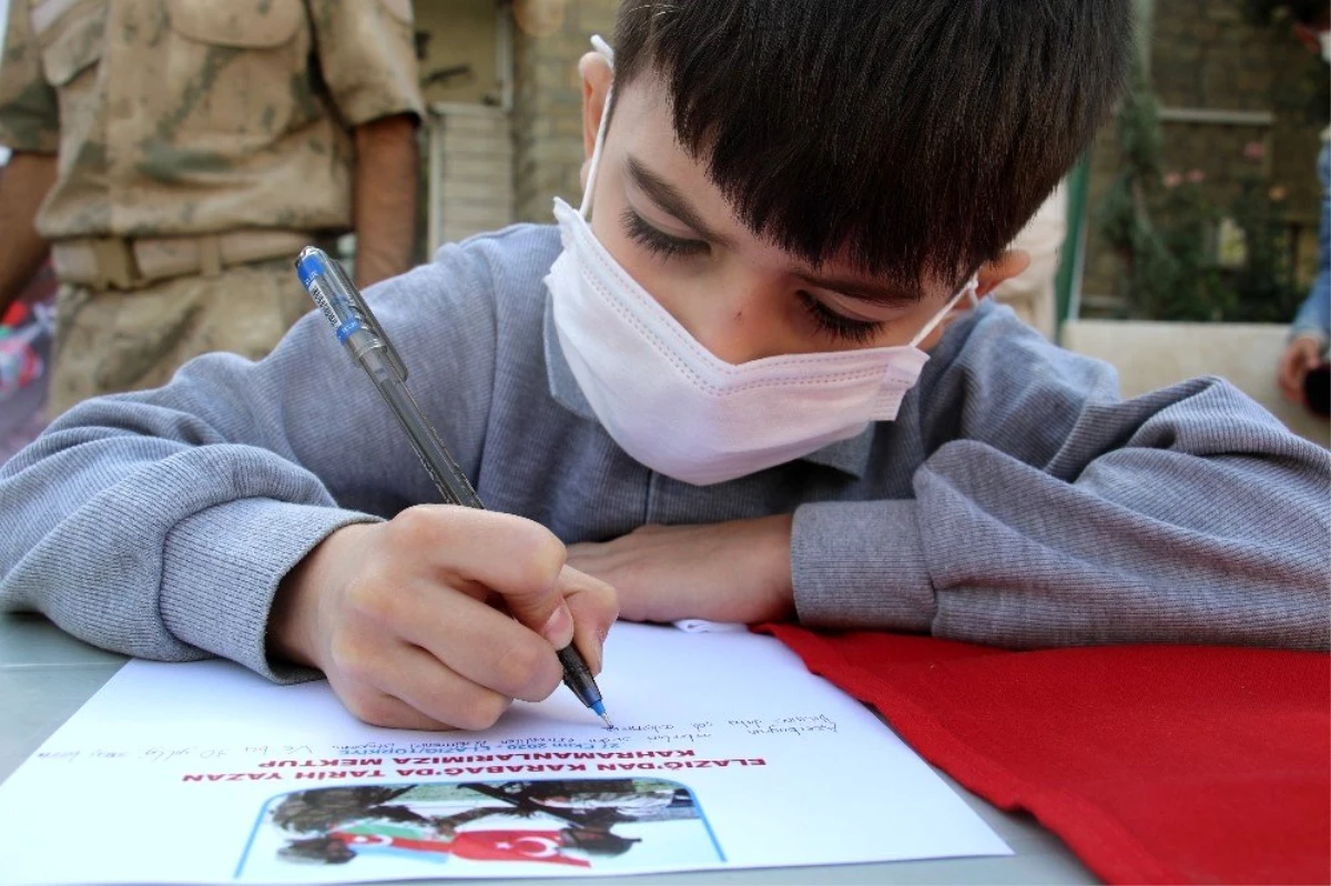 Azerbaycanlı çocuktan, cephedeki babasına mektup