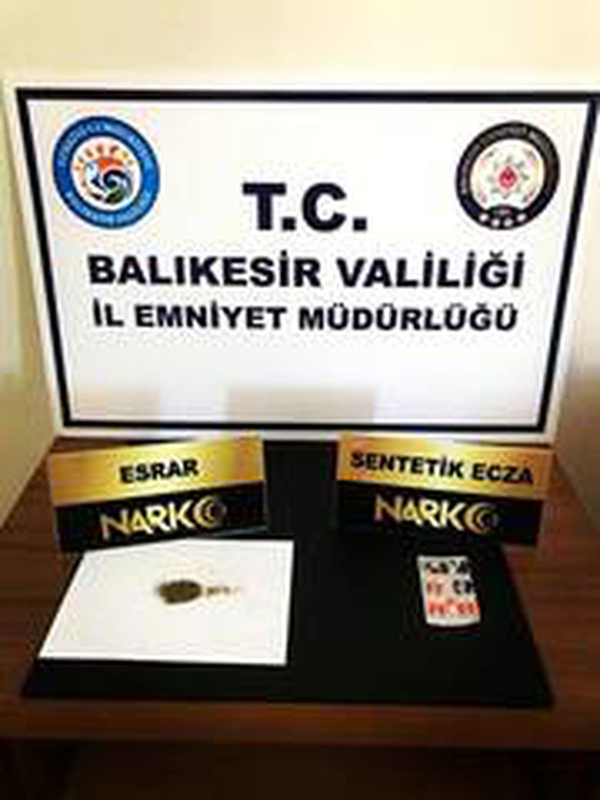Balıkesir\'de polis kaçak tütün operasyonu