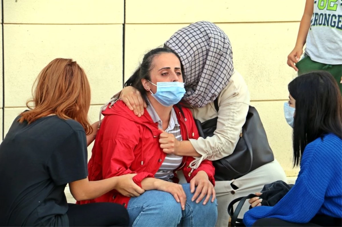 Oğlunun tabutuna son kez bakan annenin feryadı yürekleri dağladı