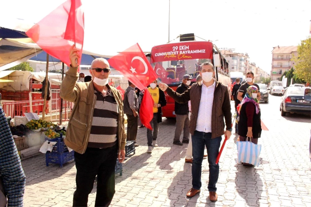 Canlı heykellerle Kurtuluş Savaşı