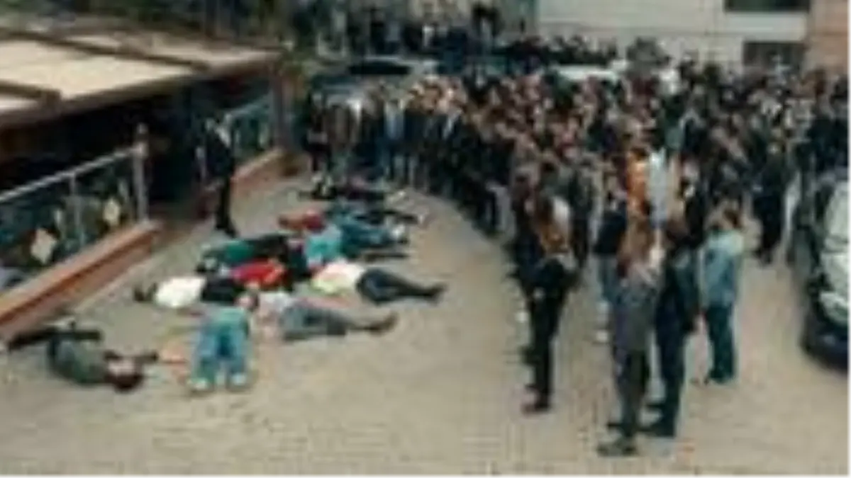 Çukur\'a damga vuran sahne! Dışlanan Yamaç, yeniden mahalleye alındı