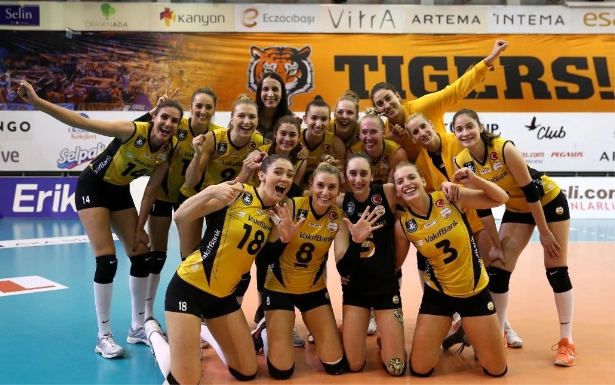 Sultanlar Ligi: Eczacıbaşı VitrA: 2 VakıfBank: 3