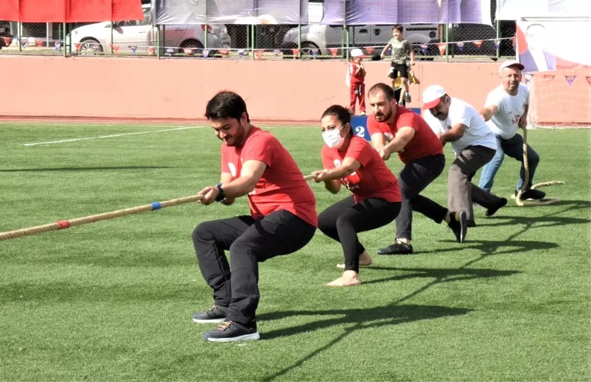 Toroslar personeli, Halat Çekme Şampiyonasında kupa için ter döktü