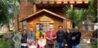 Volkan Demirel, yeni yaşını İznik'te kutladı (YENİDEN)