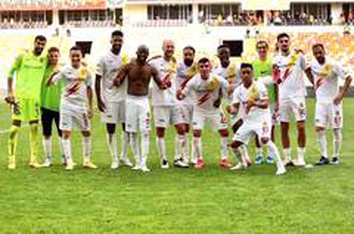 Yeni Malatyaspor\'un çıkışı sürüyor