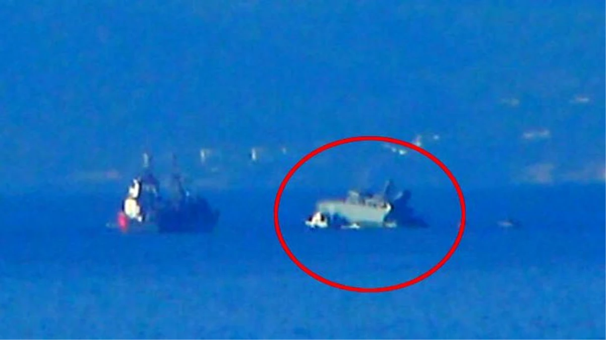 Yunanistan\'da donanmaya ait anti - mayın gemisi ile konteyner gemisi çarpıştı