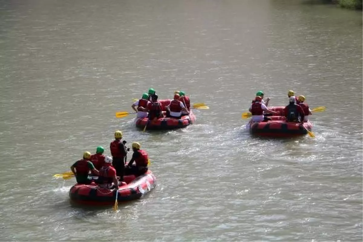 Zap Suyu\'nda Türkiye Rafting Şampiyonası heyecanı (2)