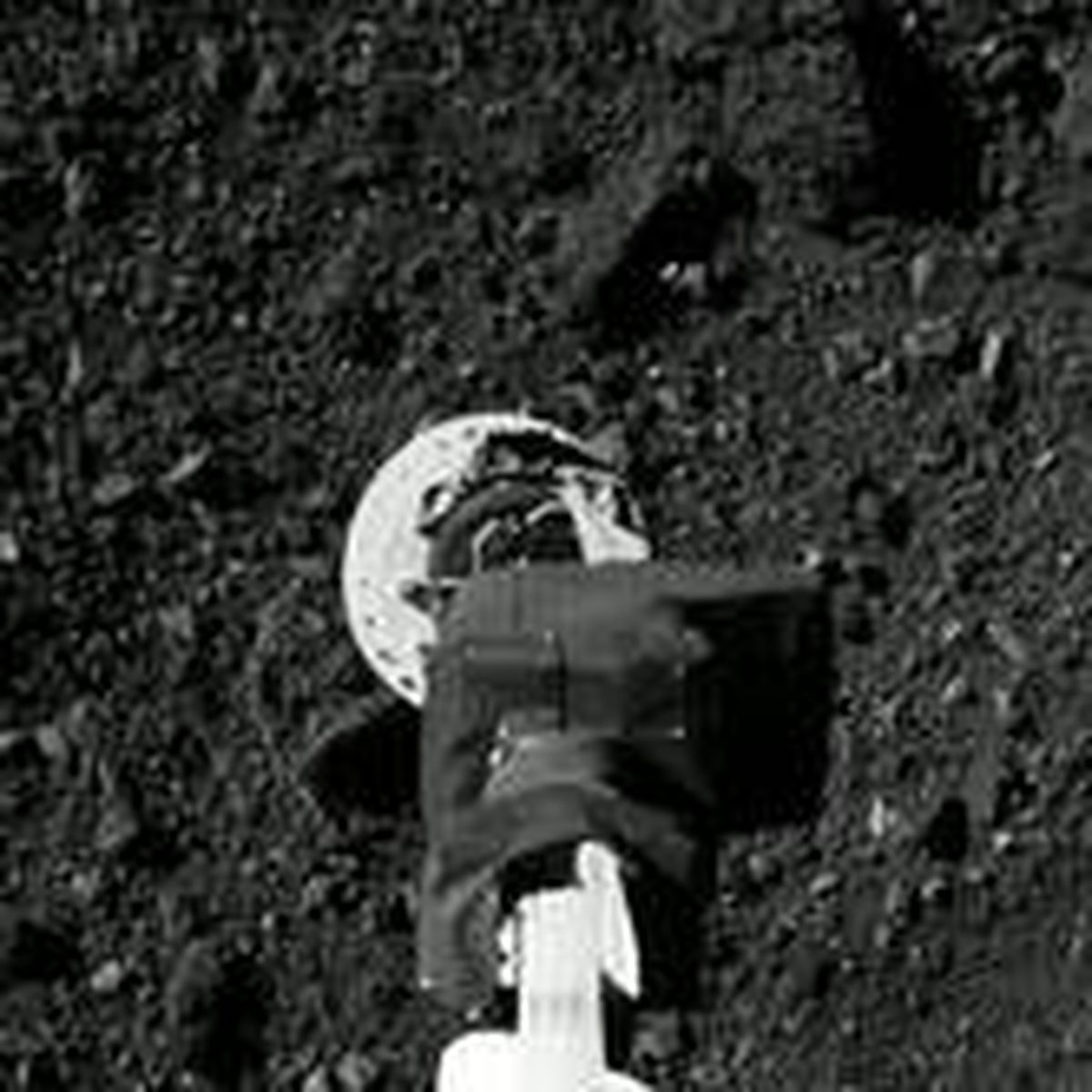 Asteroit Bennu\'dan Alınan Toprak Örnekleri Uzaya Dağılıyor!