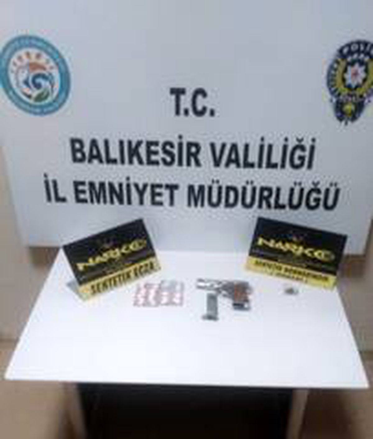 Son dakika haber! Balıkesir\'de polis 31 aranan şahsı yakaladı