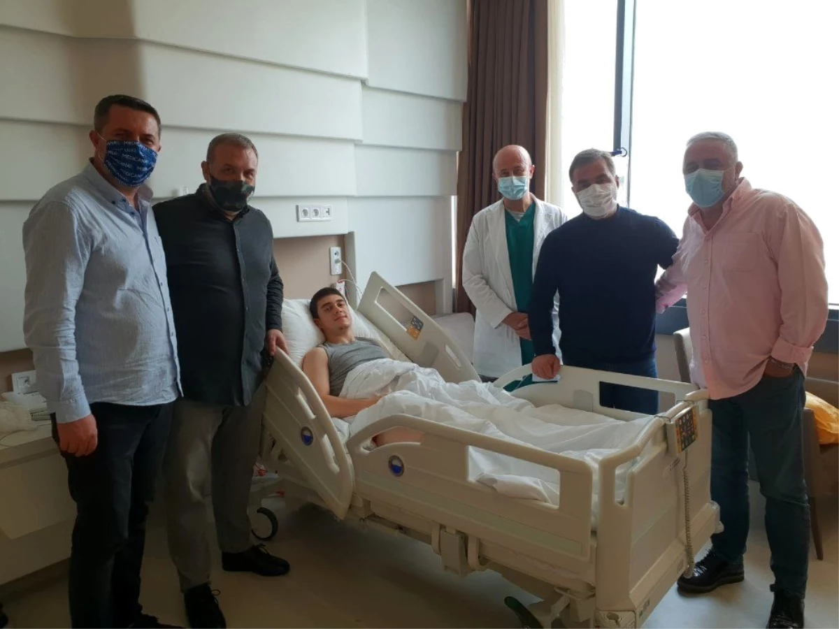Bursasporlu orta saha oyuncusu ameliyat oldu