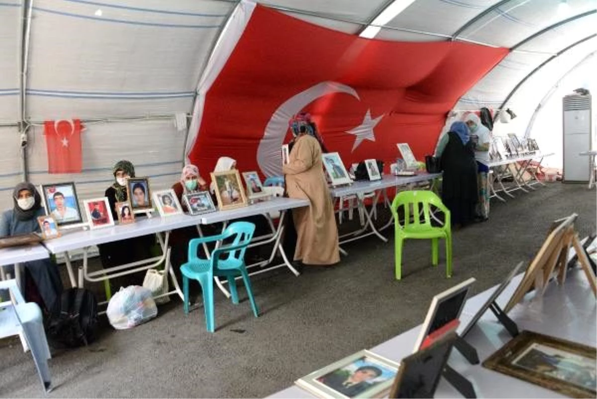 HDP önündeki eylemde 422\'nci gün: Aile sayısı 154 oldu