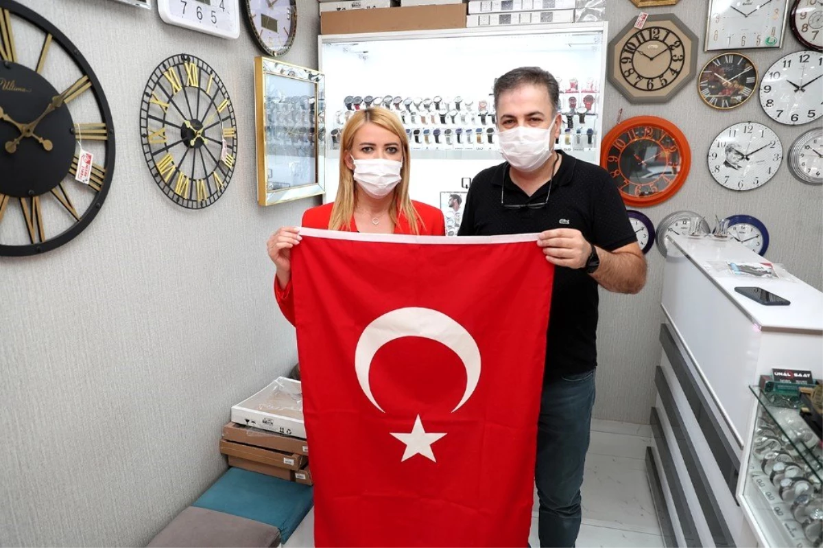Merkezefendi Belediyesinden esnaf ve vatandaşa Türk bayrağı