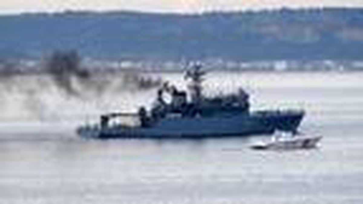Romanya savaş gemisi, Çanakkale Boğazı\'ndan geçti