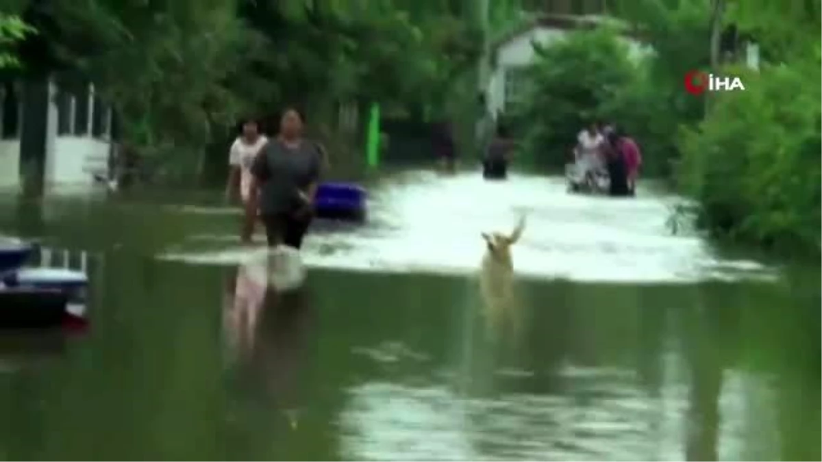 Tayland\'da Molave tayfunu öncesi sel felaketi